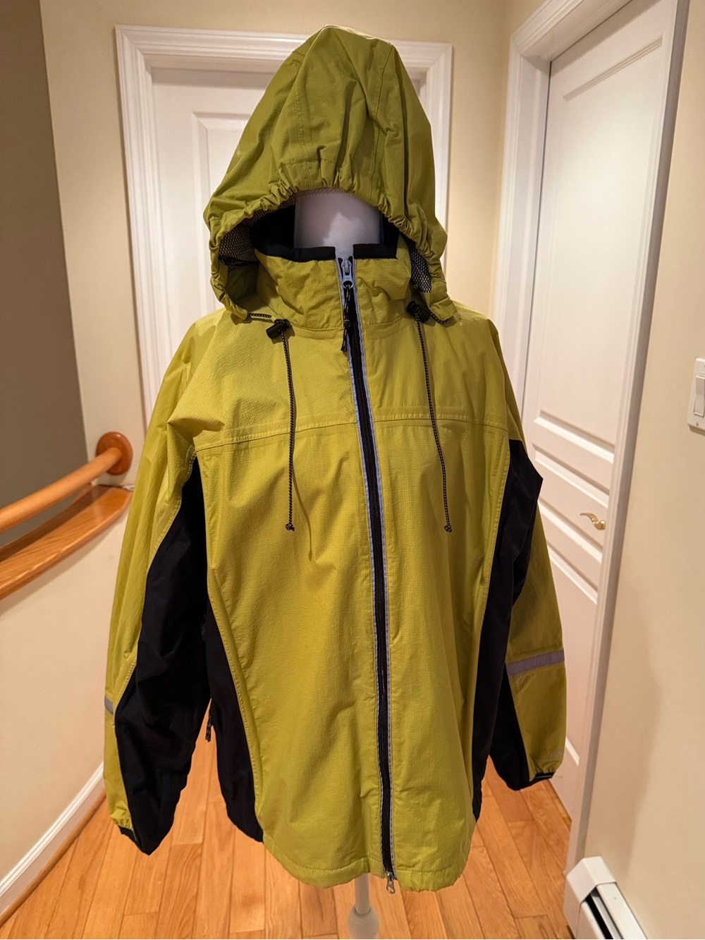 Road Runner Sports Ladies Hooded Jacket in Lime Green and Black  with pockets XL